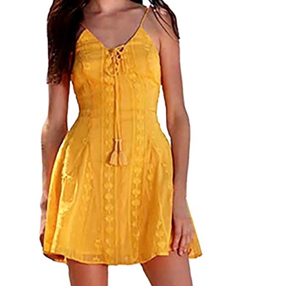 The JetSet Diaries short dress with flare bottom. - Picture 1 of 4